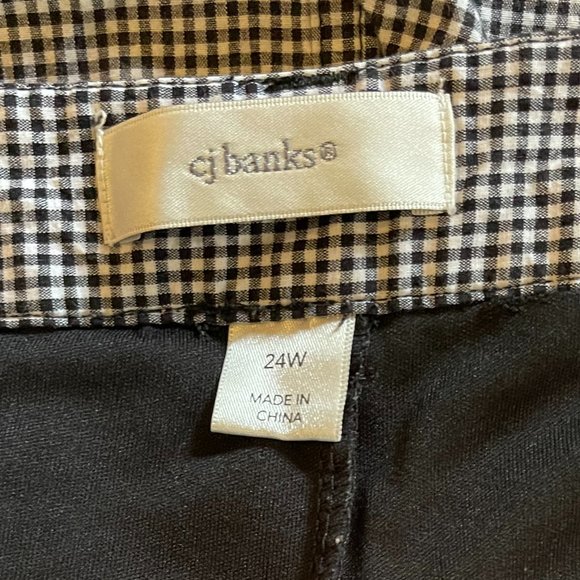 CJ Banks black and white checkered skort - 24W - Picture 3 of 6
